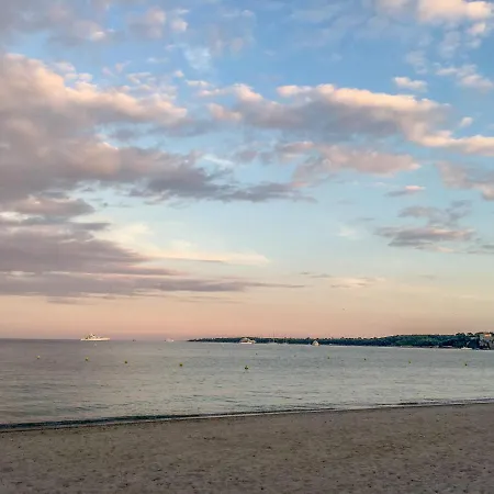 - Beachfront With Private Garden - Palm Croisette Cannes